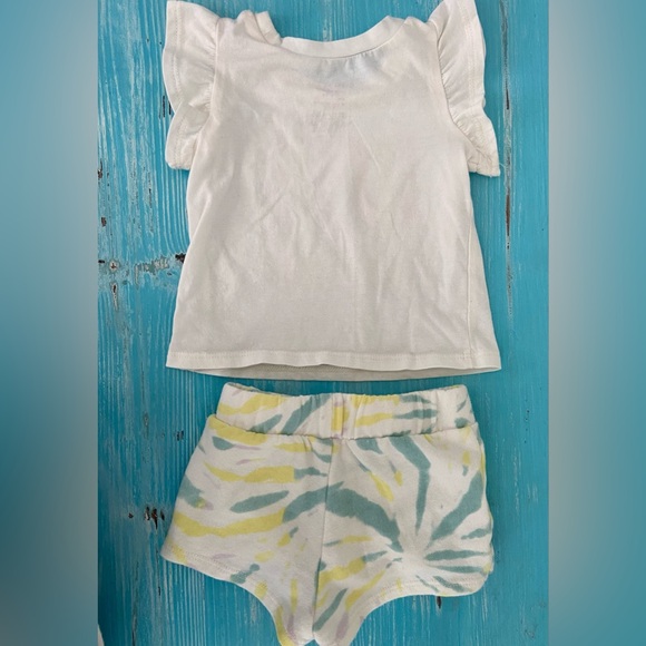 Updated 04/19/24
Grayson Mini Baby Sunkissed Tee and Shorts Size 0-3 Months - Picture 2 of 3